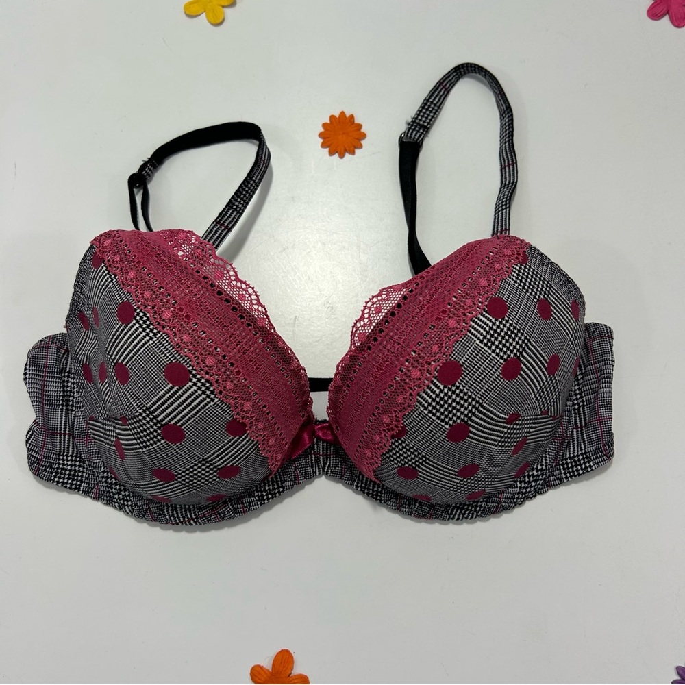 Lise Charmel Stylish Pink and Black Demi Cup Bra 32C NWOT